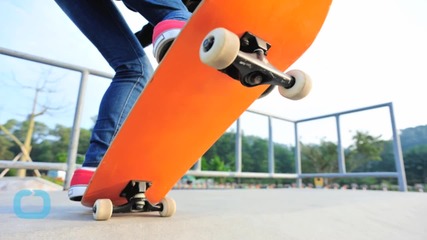 Gadget Turns Any Skateboard Into a Speed Racer That Can Hit 25 Mph