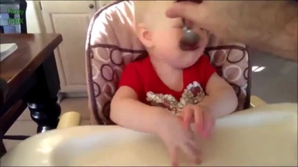 Бебета опитват сладолед за първи път - компилация 2014