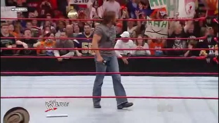 Трите Хикса се завръща и напада Шеймъс с чук - Wwe Raw ( Hd )