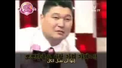 бебе играе кючек