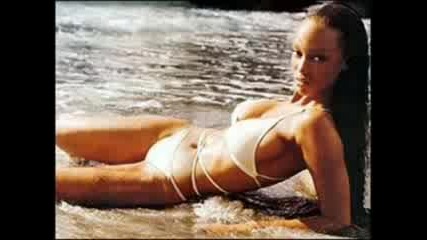 TaYrA BaNkS