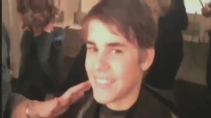 Ето как постригват Justin Bieber (видео) 