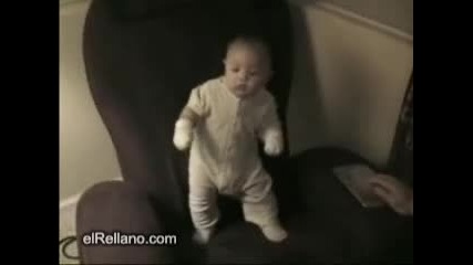 Бебе Танцува  Като Шакира - Смях