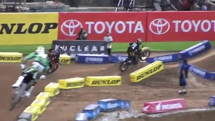 Ken Roczens Crash at Phoenix 2011 Supercross Lites Main