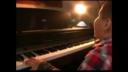 7 - годишно дете в Боливия смайва с невероятните си музикални умения