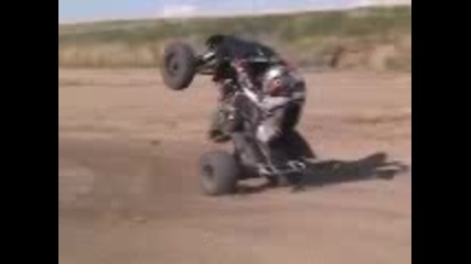 Yfz 450 wheelie 3