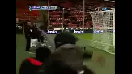 гол на Роналдиньо - Милан - Брага 1:0 