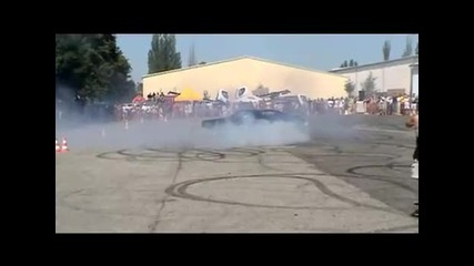 Dodge Charger, Buick Gs and Chevrolet Camaro Burnout 