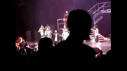 Lil Wayne & Young Money - Every Girl Live