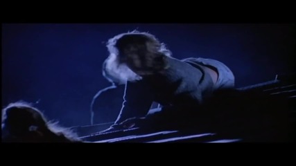 Хелоуин 4: Завръщането на Майкъл Майърс / Гонитба на покрива