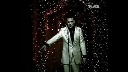 Robbie Williams - She Is Madonna *high Quality*