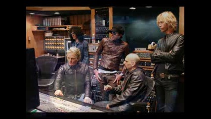 Velvet Revolver - Money