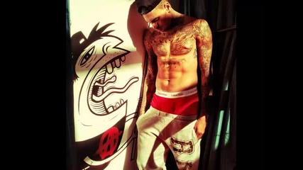 *2013* Chris Brown - Beautiful people ( Dubstep remix )