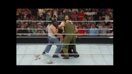 The Wyatt Family нападат Kane [ Raw 29.7.13]