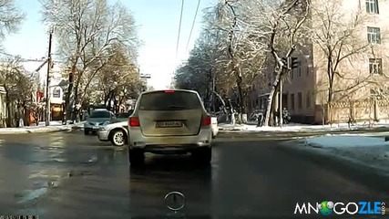 Ето така се прави обратен завой по руски!!!!