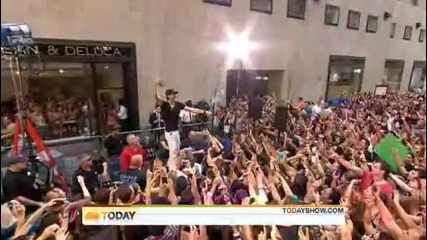 Енрике Иглесиас в Today Show 2010 живо Be With You 