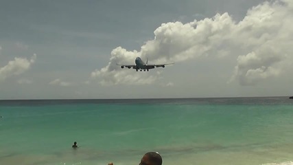 Опасно кацане на Boeing 747 в St Maarten