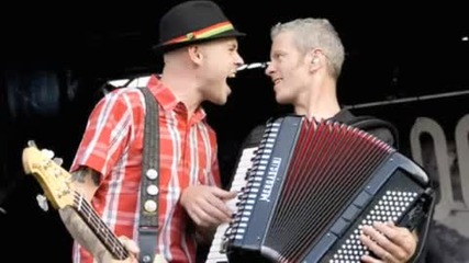 Flogging Molly - Devils Dance Floor