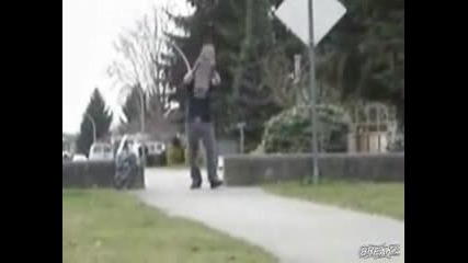 Супер Див Номер Със Скейт