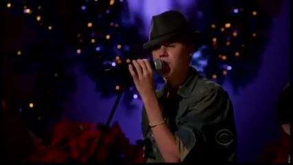 Justin Bieber - Mistletoe on A Home For the Holidays - Martina Mcbride special