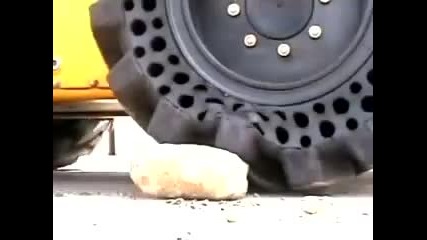[ New!] Гуми на Поларис без въздух за товарни машини - Mclaren Flat proof air-less tyres