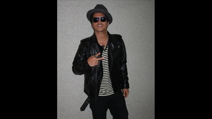 Bruno Mars - Somewhere In Brooklyn ( Album Bonus Track - Doo Wops & Hooligans ) 