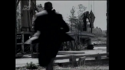 Jake 2.0 - 1x04 - Arms and the Girl Bg Audio