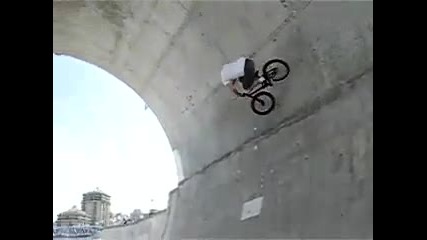 Bmx - Millenium Park