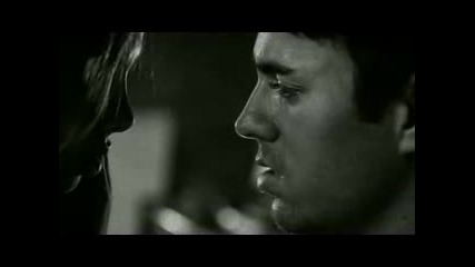 Enrique Iglesias - Somebodys Me (превод и високо качество)