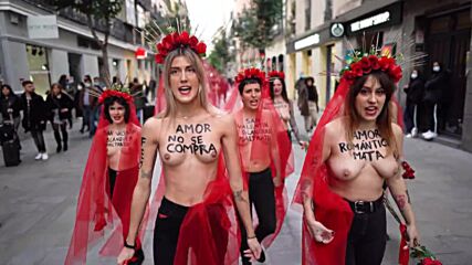 Spain: Femen activists protest male violence on Valentine's Day *EXPLICIT*