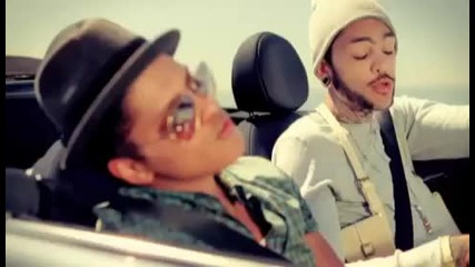 Bruno Mars ft. Travie Mccoy - Billionaire ( Official Music Video )