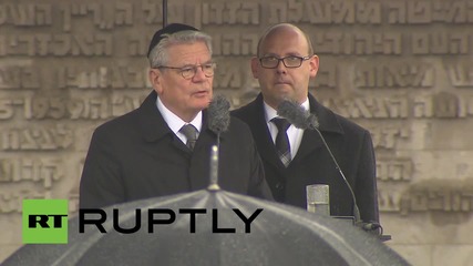 Germany: President Gauck pays tribute at Bergen-Belsen concentration camp