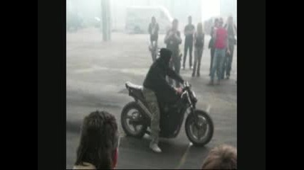 Жегаааа... Бацеее.. Жегааа..