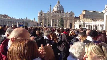 Стотици танцуваха танго за рождения ден на папа Франциск