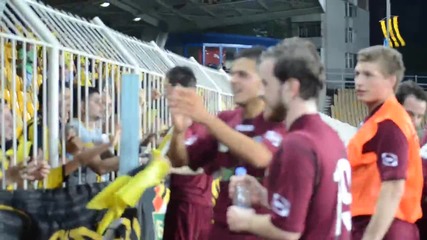 Феърплей - Футболистите на Либертас поздравиха агитката на Ботев