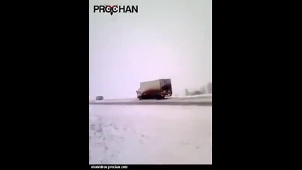 Снежна катастрофа отново в Русия...