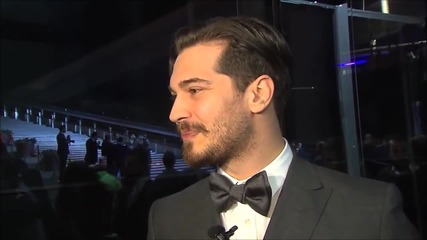Çağatay Ulusoy - Altin Kelebek Awards Red Carpet Interview! 29.11.2015