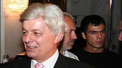 Вальо Михов