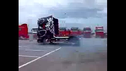 Burnout Scania.avi