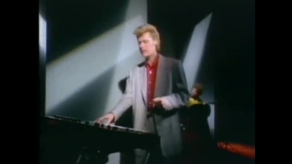 Ретро песен, Daryl Hall John Oates - Maneater