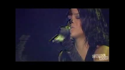 Riri - Unfaithful Live [невероятно Сладка]