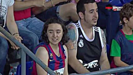 Реал и Барса рамо до рамо