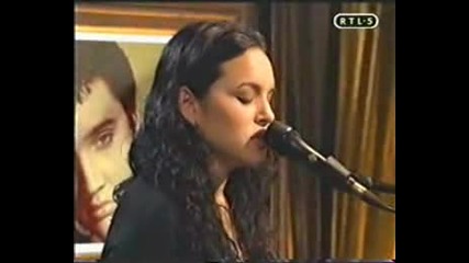 Norah Jones - Are You Lonesome Tonight - Elvis Tribute