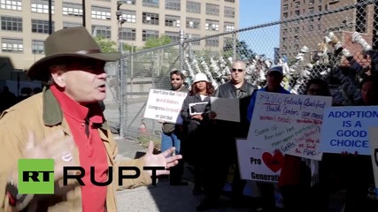 USA: Anti-abortionists protest outside Planned Parenthood HQ