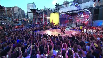 Miley Cyrus - Live At Mmva 2010 - Party In The Usa