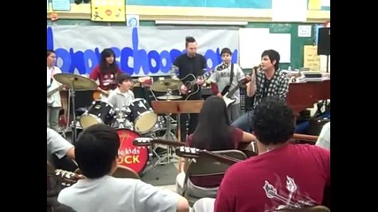 La Times - Adam Lambert Singing at the Belvedere Middle School