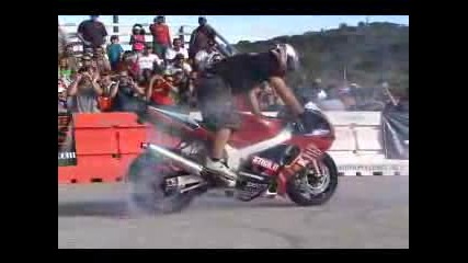 Stunt_riding_crashes_promo