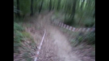 Downhill biking team - 1/2 от трасе