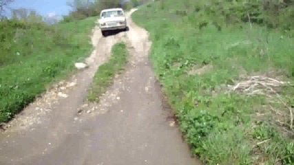 Мократа лада отвръща на удара