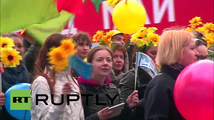 Russia: Trade unions hold massive May Day rally in Red Square